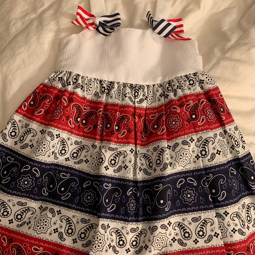 Patriotic dress with bows